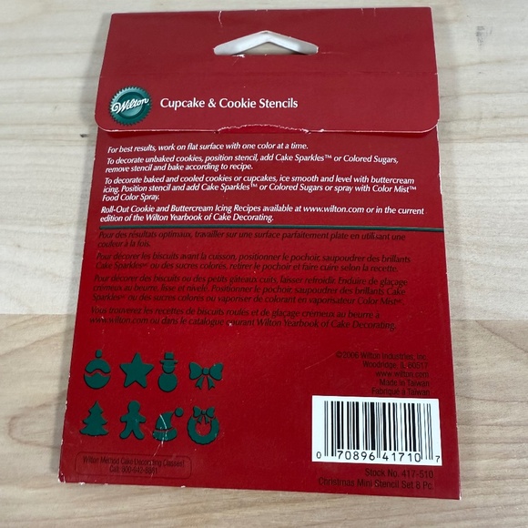 Wilton Cookie and Cupcake Stencils plus 5 Christmas Cookie Cutters - Picture 3 of 5